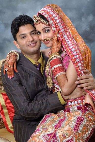 दिव्या खोसला कुमार की शादी की तस्वीर