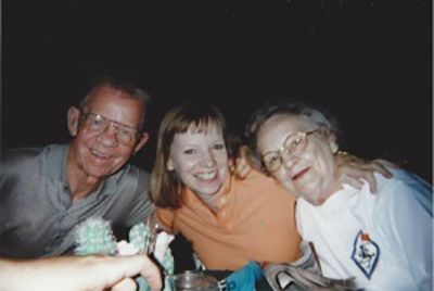 अपने माता-पिता के साथ ऐन विनब्लैड
