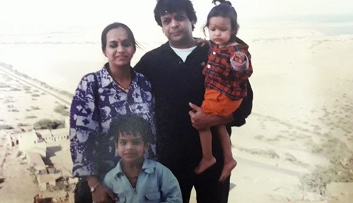 समीर राजदा अपने बच्चों और पत्नी के साथ