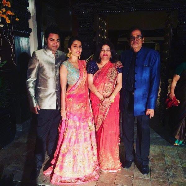 रोहित गुप्ता अपने परिवार के साथ 
