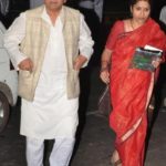 1652550499 279 Sitaram Yechury उम्र पत्नी बच्चे परिवार Biography Hindi सीताराम येचुरी अपनी पत्नी सीमा चिश्ती के साथ