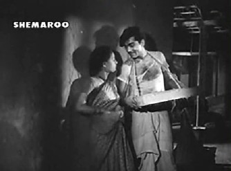 महमूद बॉलीवुड फिल्म दो बीघा ज़मीन (1953) के एक दृश्य में