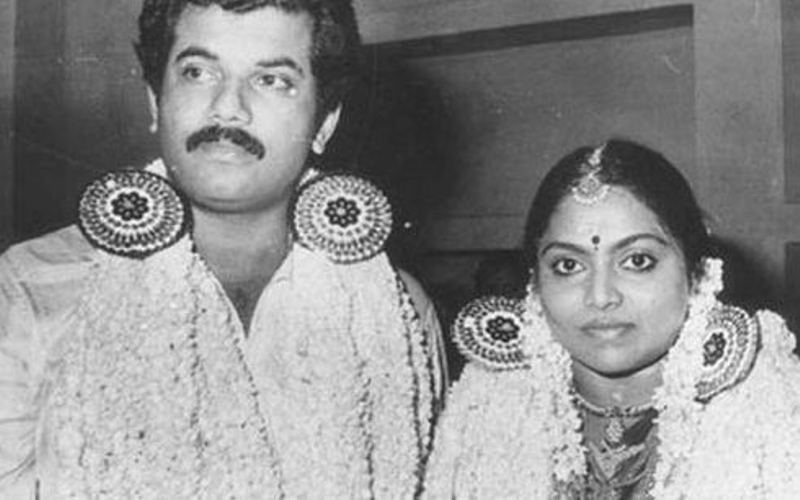 मुकेश माधवन की पत्नी सरिता के साथ पहली शादी की तस्वीर