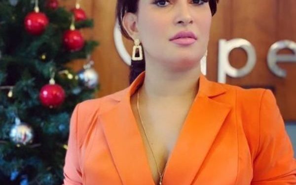 1652559186 Pushpika De Silva हाइट उम्र बॉयफ्रेंड पति बच्चे परिवार Biography Pushpika De Silva Image