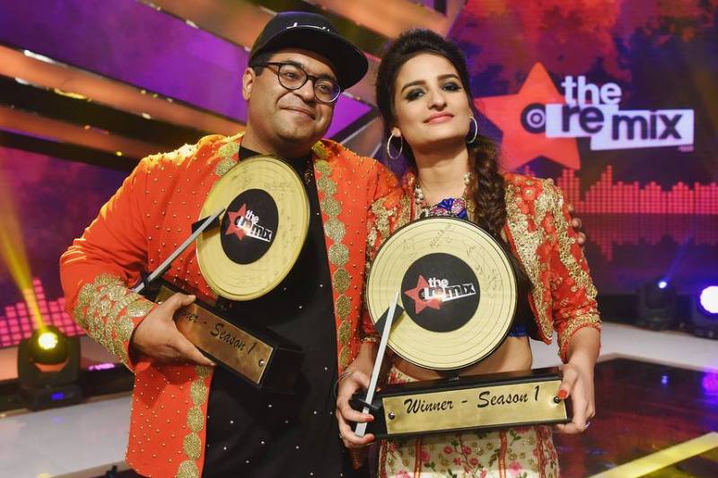 रश्मीत कौर ने म्यूजिक प्रोड्यूसर सु रियल के साथ 'द रीमिक्स' (2018) का खिताब जीता