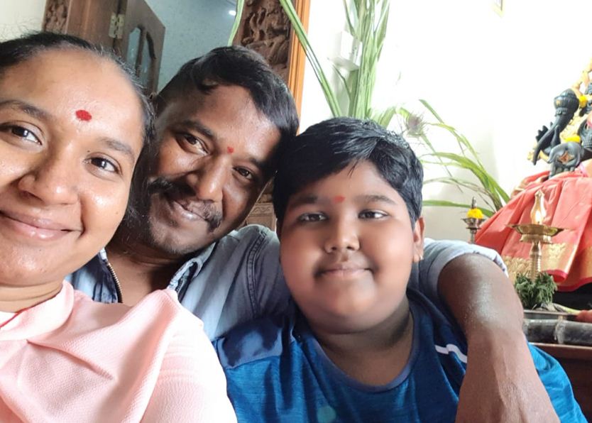 निर्मला चन्नपा अपने पति और बेटे के साथ