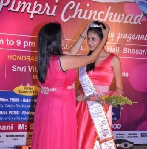 शिवांगी खेडकर को मिस पिंपरी चिंचवाड़ 2012 का ताज पहनाया गया