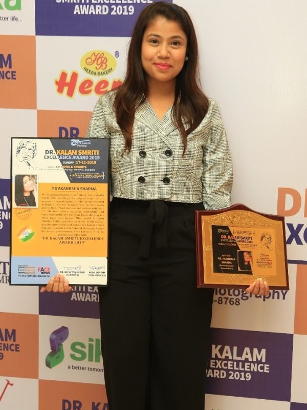 आकांक्षा शर्मा ने मीडिया के क्षेत्र में उल्लेखनीय उपलब्धि के लिए उत्कृष्टता का डॉ कलाम स्मृति पुरस्कार जीता