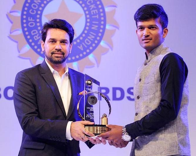 जलज सक्सेना को सर्वश्रेष्ठ ऑफ-रोडर 2014-15 के लिए बीसीसीआई का लाला अमरनाथ पुरस्कार मिला