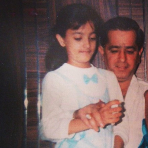 अनीता हसनंदानी अपने पिता के साथ