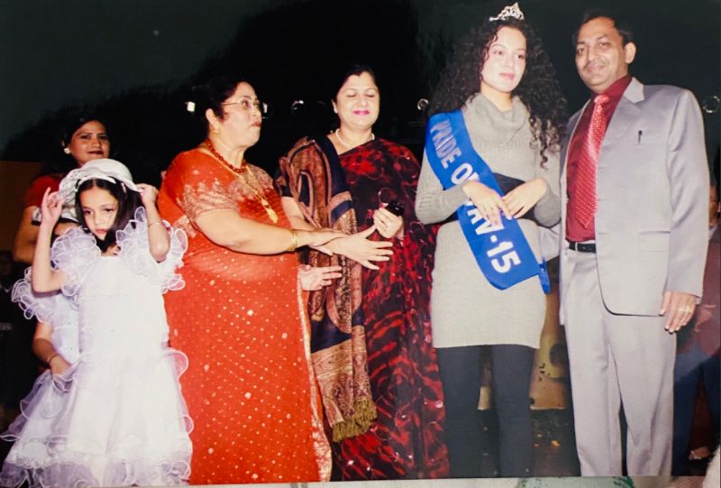 2006 में कंगना रनौत ने डीएवी के गौरव का ताज पहनाया