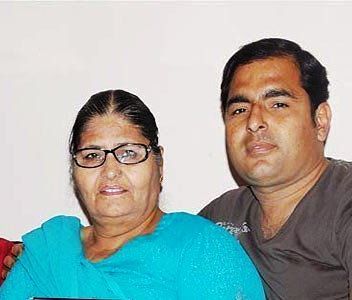 कपिल शर्मा मां और भाई