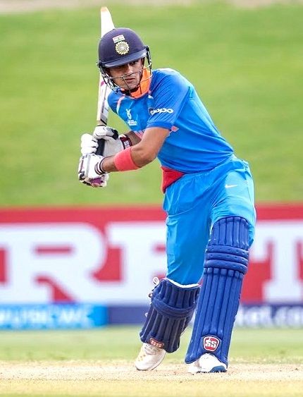 1652610833 184 Shubman Gill हाइट उम्र गर्लफ्रेंड परिवार Biography Hindi गिल शुभमन