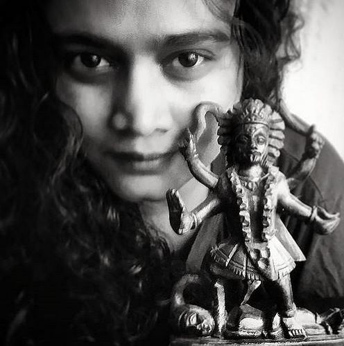 कल्याणी मुलय देवी काली की मूर्ति के साथ