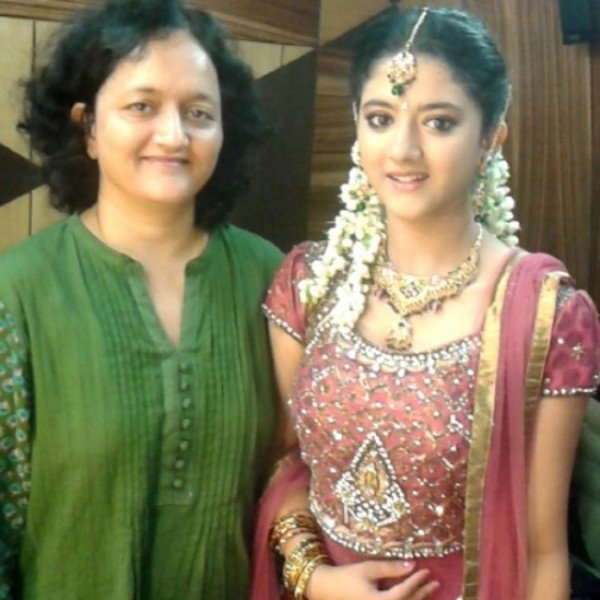 श्रिया शर्मा अपनी मां के साथ