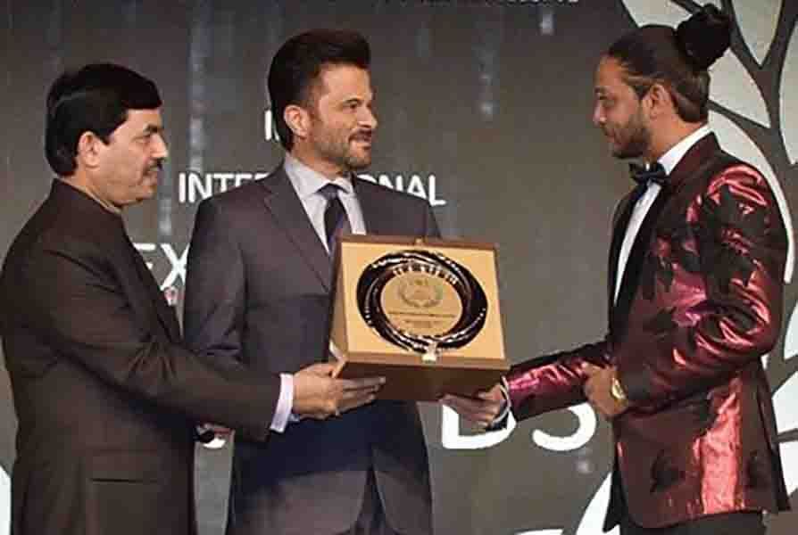 मेल्विन लुइस को भारत से उनके अंतर्राष्ट्रीय उत्कृष्टता पुरस्कार मिले