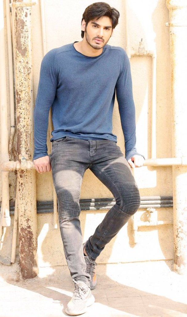 1652667220 576 Ahan Shetty हाइट उम्र गर्लफ्रेंड परिवार Biography Hindi अहान शेट्टी