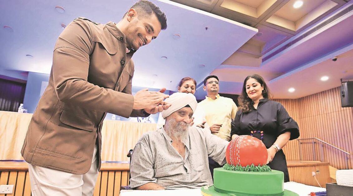 बिशन सिंह बेदी ने गंगा राम अस्पताल में मनाया अपना 75वां जन्मदिन