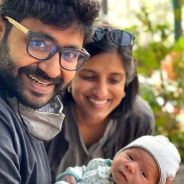 1652771665 302 Vineeta Agarwal उम्र बॉयफ्रेंड पति बच्चे परिवार Biography Hindi विनीता अग्रवाल अपने परिवार के साथ