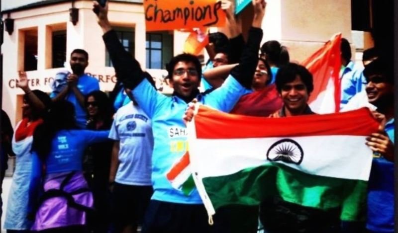 पराग अग्रवाल भारतीय क्रिकेट टीम की जीत का जश्न मनाते हुए