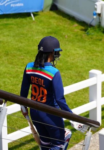 1652870543 830 Harleen Deol हाइट उम्र बॉयफ्रेंड पति बच्चे परिवार Biography हरलीन देओल जर्सी नंबर