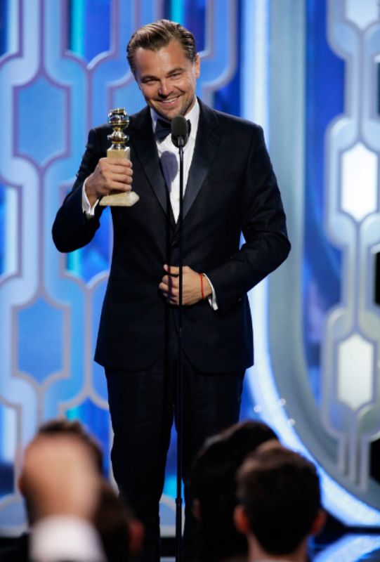 द रेवेनेंट के लिए सर्वश्रेष्ठ अभिनेता के लिए गोल्डन ग्लोब के साथ लियोनार्डो डिकैप्रियो
