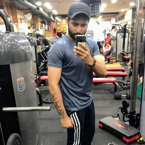 1652874020 102 Tarish Bhatt उम्र हाइट पत्नी परिवार Biography Hindi तारिश भट्टी