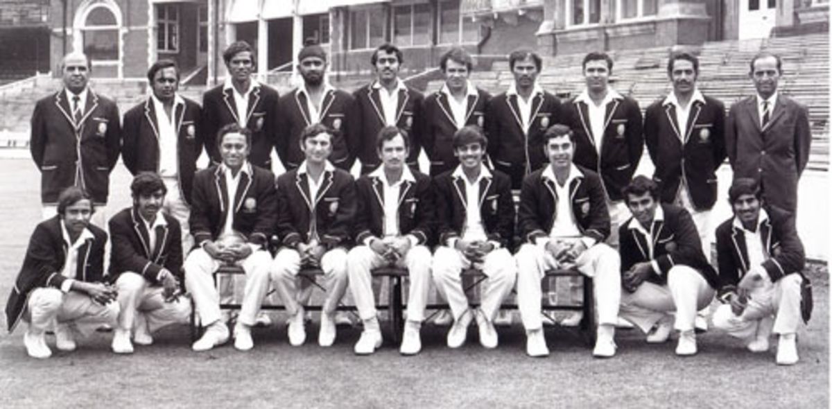 1971 में इंग्लैंड दौरे से पहले पोज देती टीम इंडिया