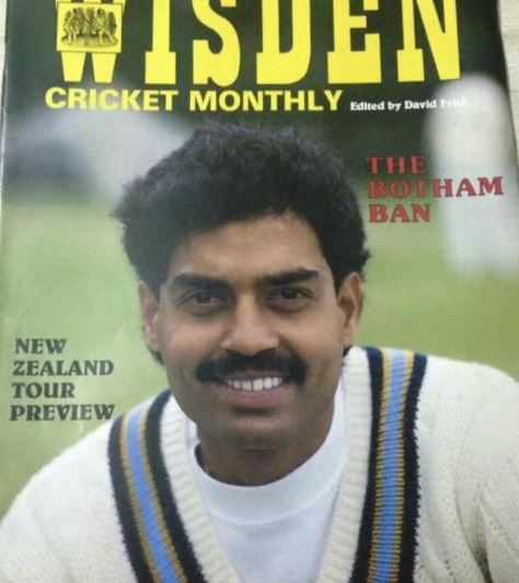10 जून 1986 को लॉर्ड्स में इंग्लैंड के खिलाफ 213 गेंदों में 126 रन बनाने के बाद स्पोर्ट्स पत्रिका के कवर पर दिलीप वेंगसरकर
