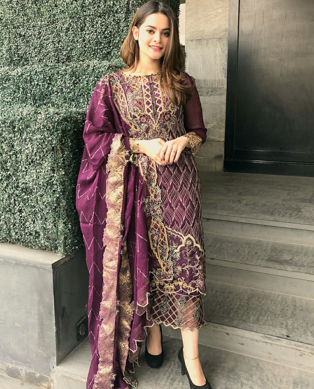 1652908635 8 Minal Khan Pakistani Actress हाइट उम्र बॉयफ्रेंड पति परिवार Biography मीनल खान