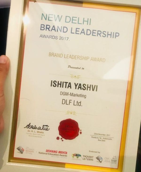 2017 में इशिता यशवी का नई दिल्ली ब्रांड लीडरशिप अवार्ड