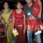 प्रकाश राज अपनी पूर्व पत्नी और बेटियों के साथ