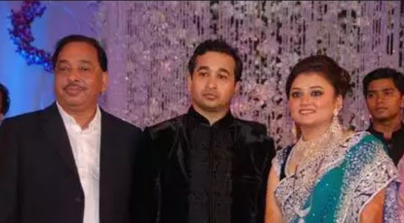 नारायण राणे अपने बेटे नितेश राणे और बहू रुतुजा राणे के साथ