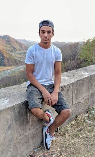 1652940332 47 Aksh Baghla उम्र गर्लफ्रेंड परिवार Biography Hindi अक्ष बघला