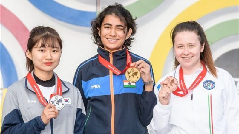 यशस्विनी 2019 ISSF विश्व चैंपियनशिप स्वर्ण पदक जीतने के बाद