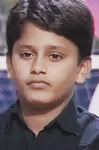 एक रियलिटी टीवी शो में राहुल वैद्य की बचपन की तस्वीर