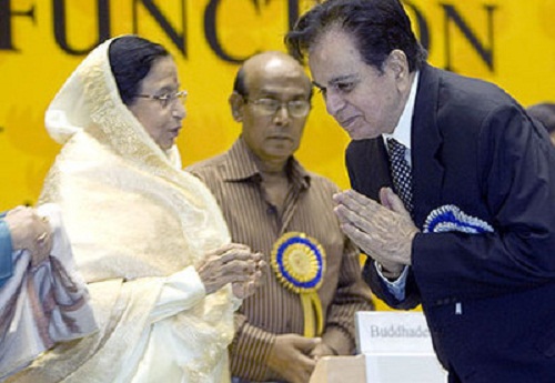 दिलीप कुमार को मिला 54वां राष्ट्रीय फिल्म पुरस्कार