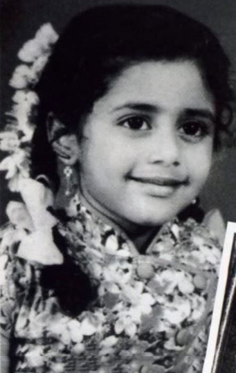 स्मिता पाटिल की बचपन की तस्वीर
