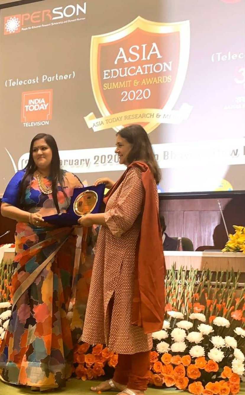 सावी कुमार अपने एशिया शिक्षा शिखर सम्मेलन और पुरस्कारों के साथ