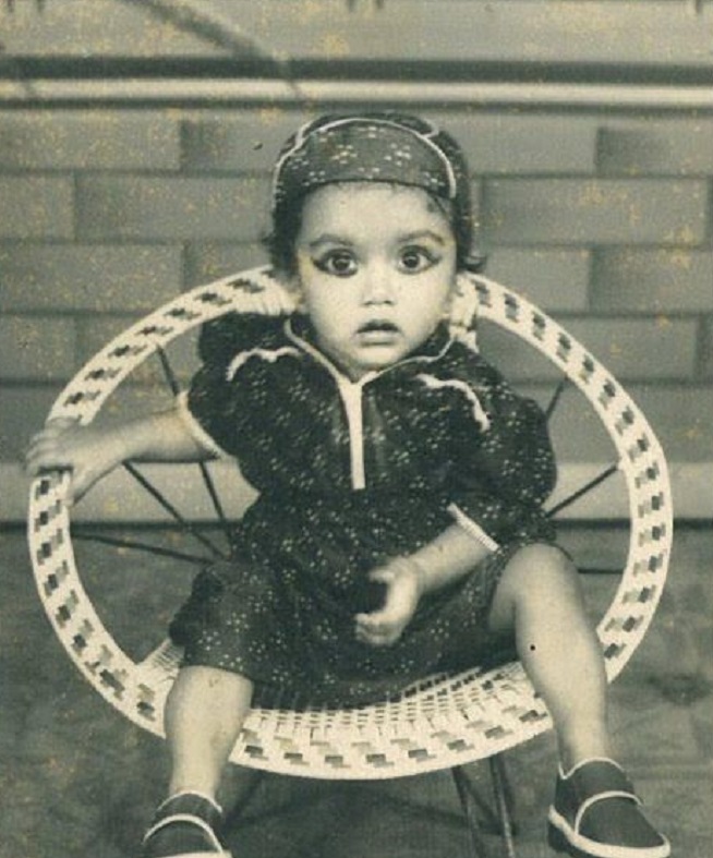 निधि-यशा के बचपन की तस्वीर