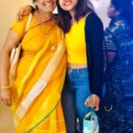 अपनी मां के साथ विथिका शेरू