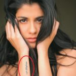 1653229035 68 Shreya Dhanwanthary Actress उम्र बॉयफ्रेंड परिवार Biography Hindi दाहिनी कलाई पर श्रेया धनवंतरी का अरबी टैटू -