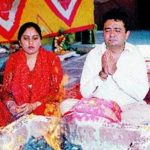 गुलशन कुमार अपनी पत्नी के साथ