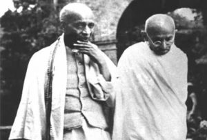 सरदार वल्लभ भाई पटेल और महात्मा गांधी
