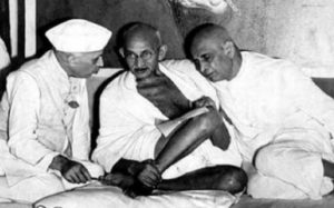 महात्मा गांधी, सरदार पटेल और जवाहरलाल नेहरू