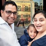 विजय शेखर शर्मा अपनी पत्नी और बच्चों के साथ