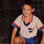 एडिसन कैवानी बचपन में फुटबॉल खेलते थे