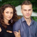 1653295036 509 Igor Akinfeev हाइट Weight उम्र पत्नी बच्चे Biography Affairs इगोर अकिनफीव अपनी पत्नी एकातेरिना गरुण के साथ