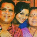 श्रीलक्ष्मी श्रीकुमार अपने माता-पिता के साथ