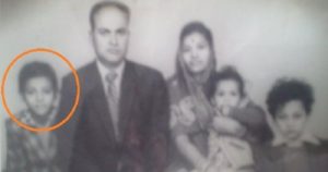 राजीव दीक्षित की बचपन की एक तस्वीर (परिक्रमा) अपने परिवार के साथ